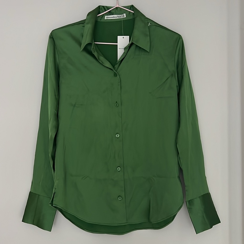 NWT Abercrombie & Fitch Long Sleeve Satin Button Down Blouse